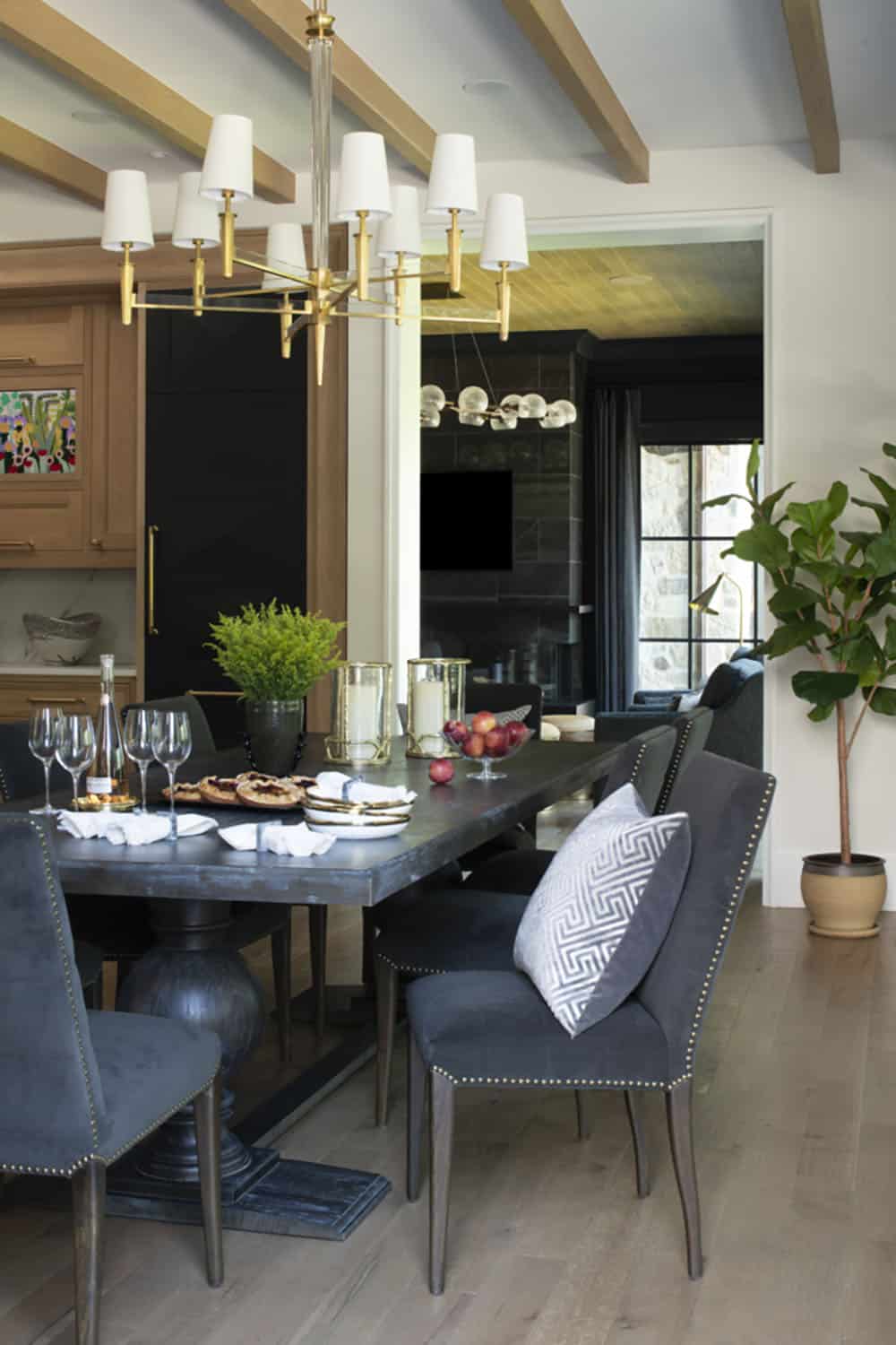 transitional style dining room