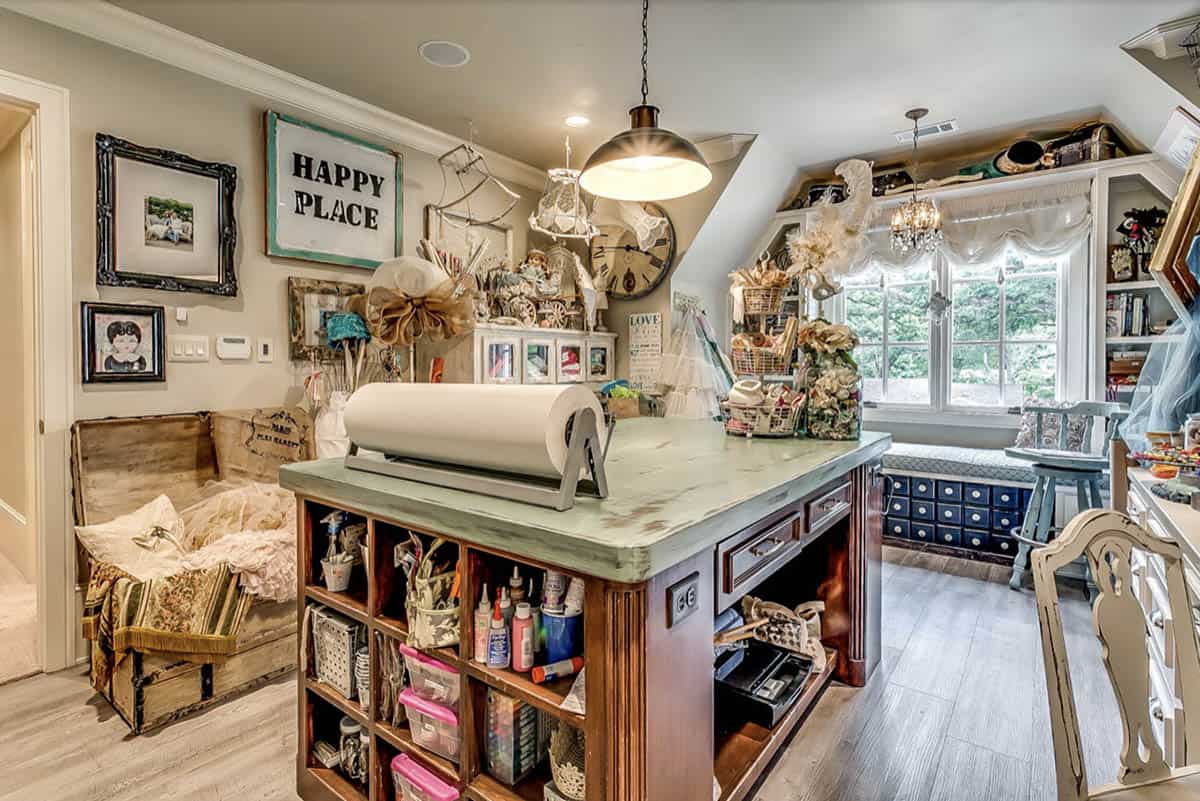shabby chic style craft room