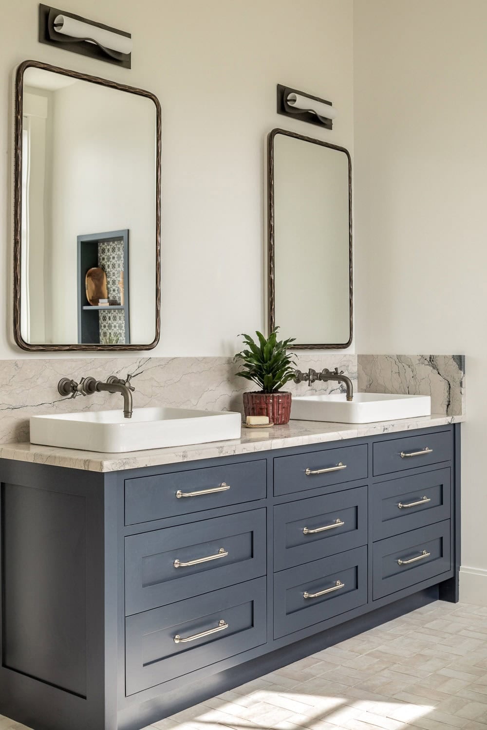 modern farmhouse bathroom