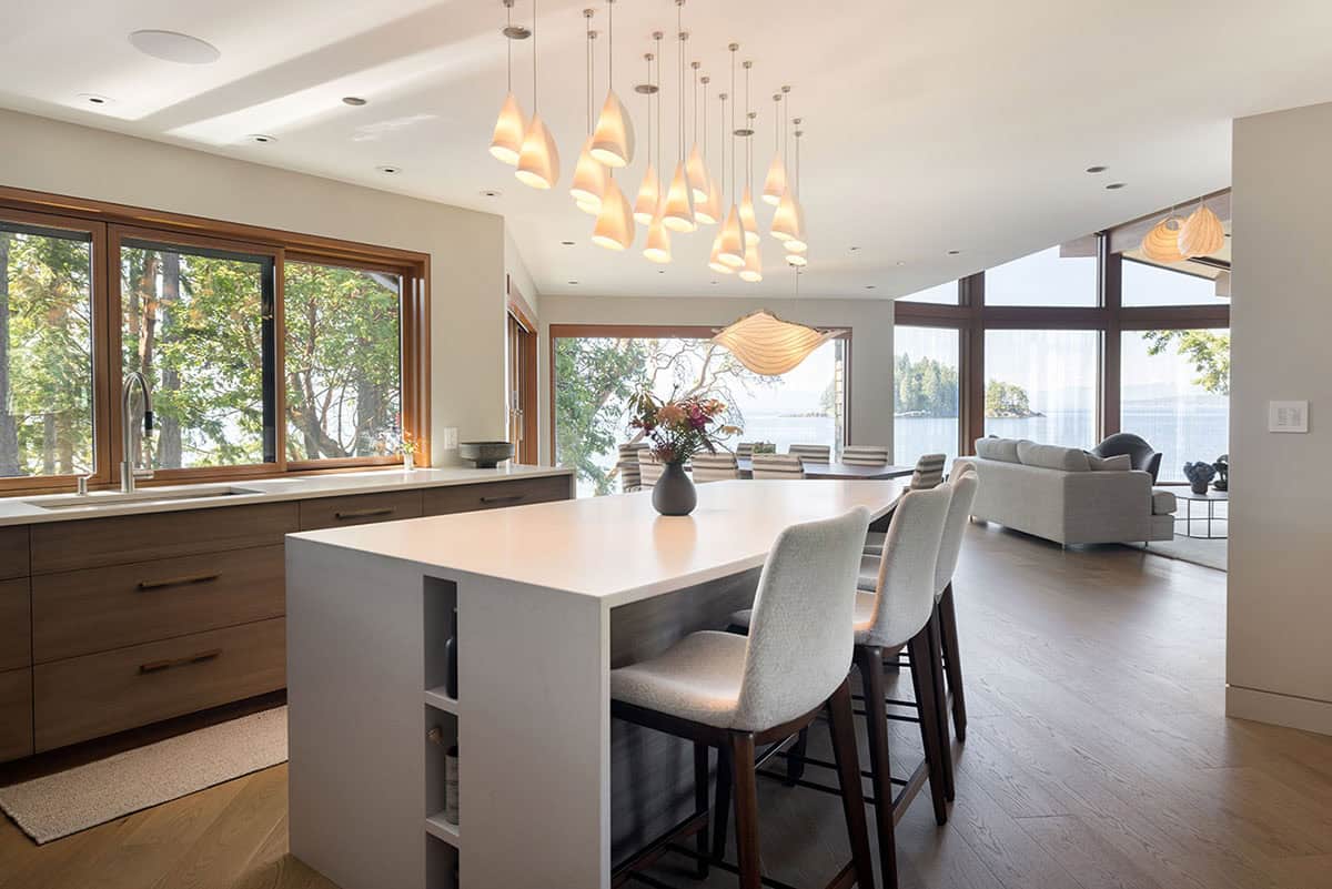 coastal modern kitchen