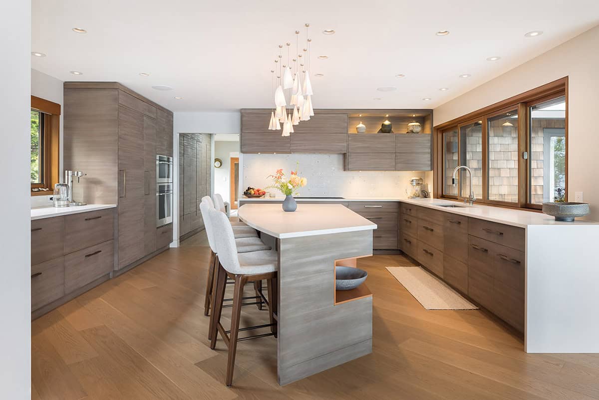 coastal modern kitchen