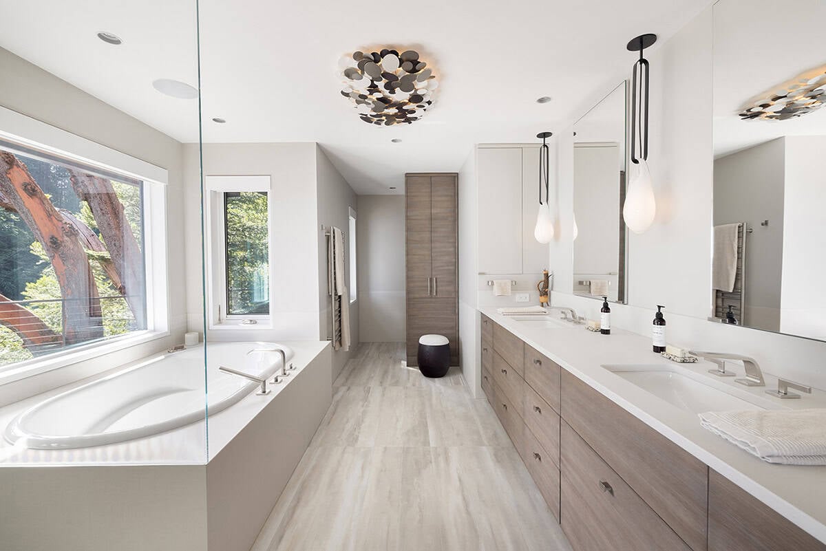 coastal modern bathroom