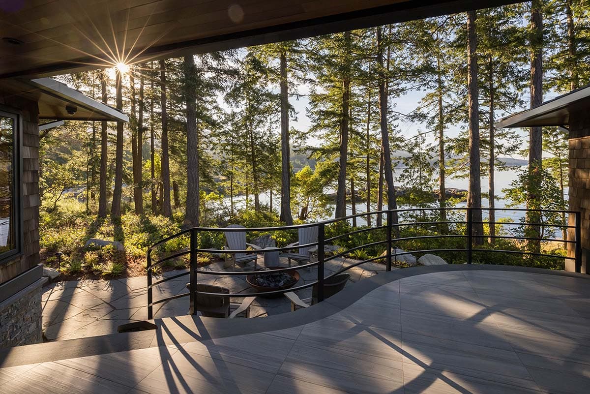 coastal modern home exterior