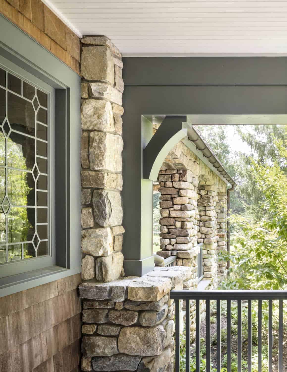 Transitional style Side Porch Detail