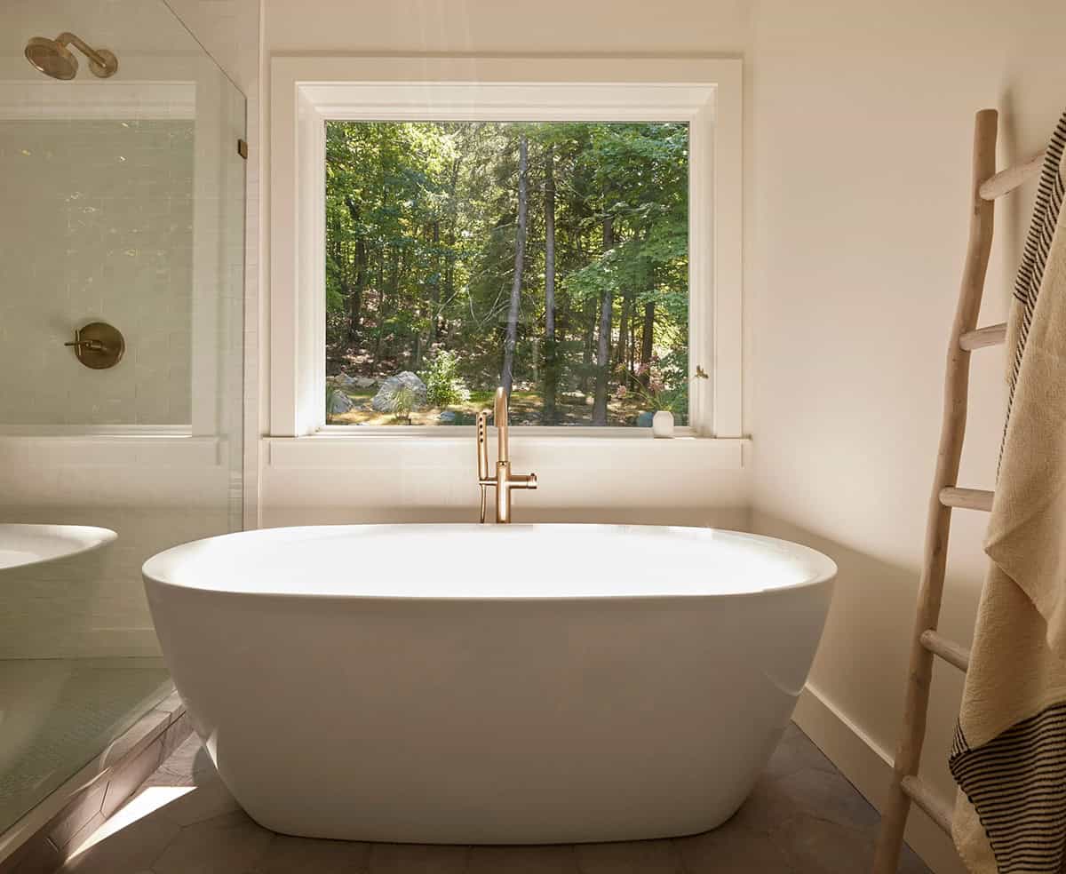 Traditional Bathroom