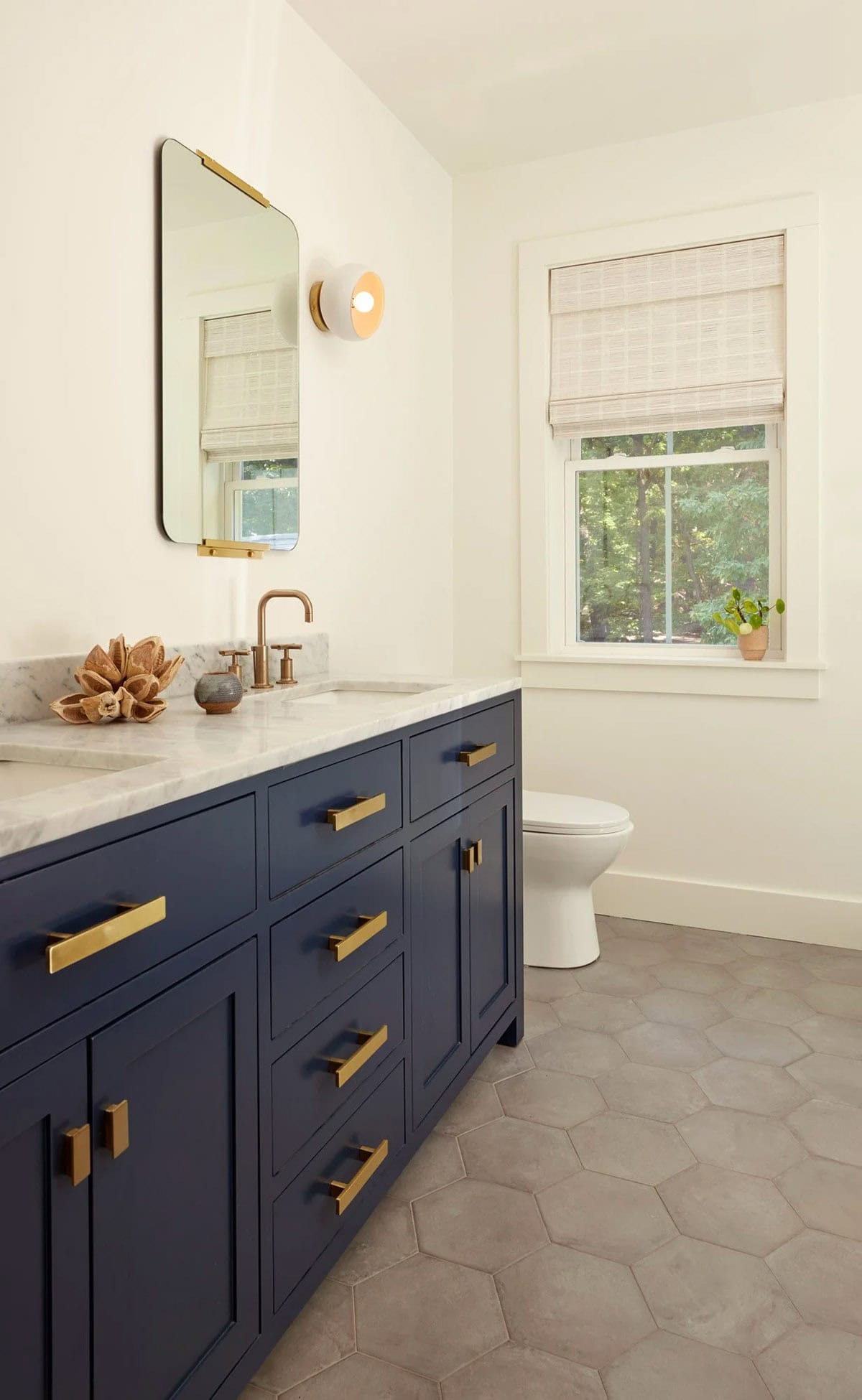 Traditional Bathroom