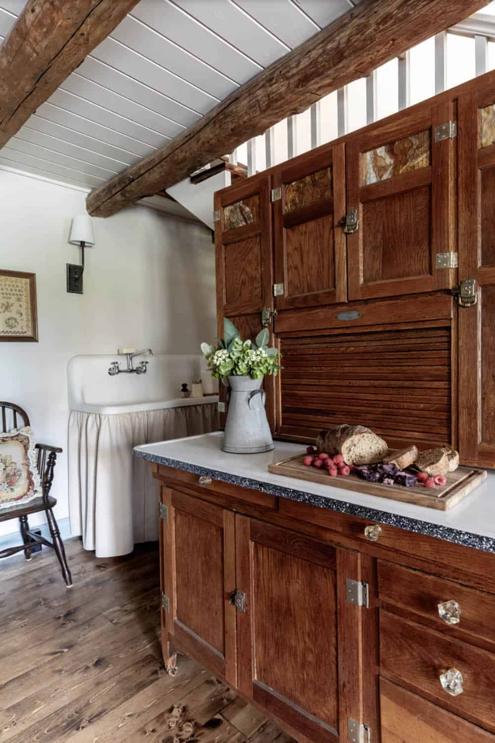 farmhouse style kitchen