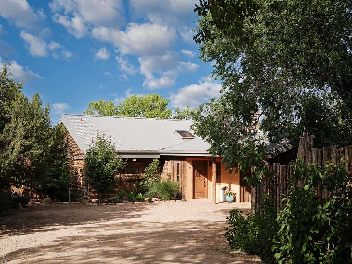Farmhouse Home Exterior