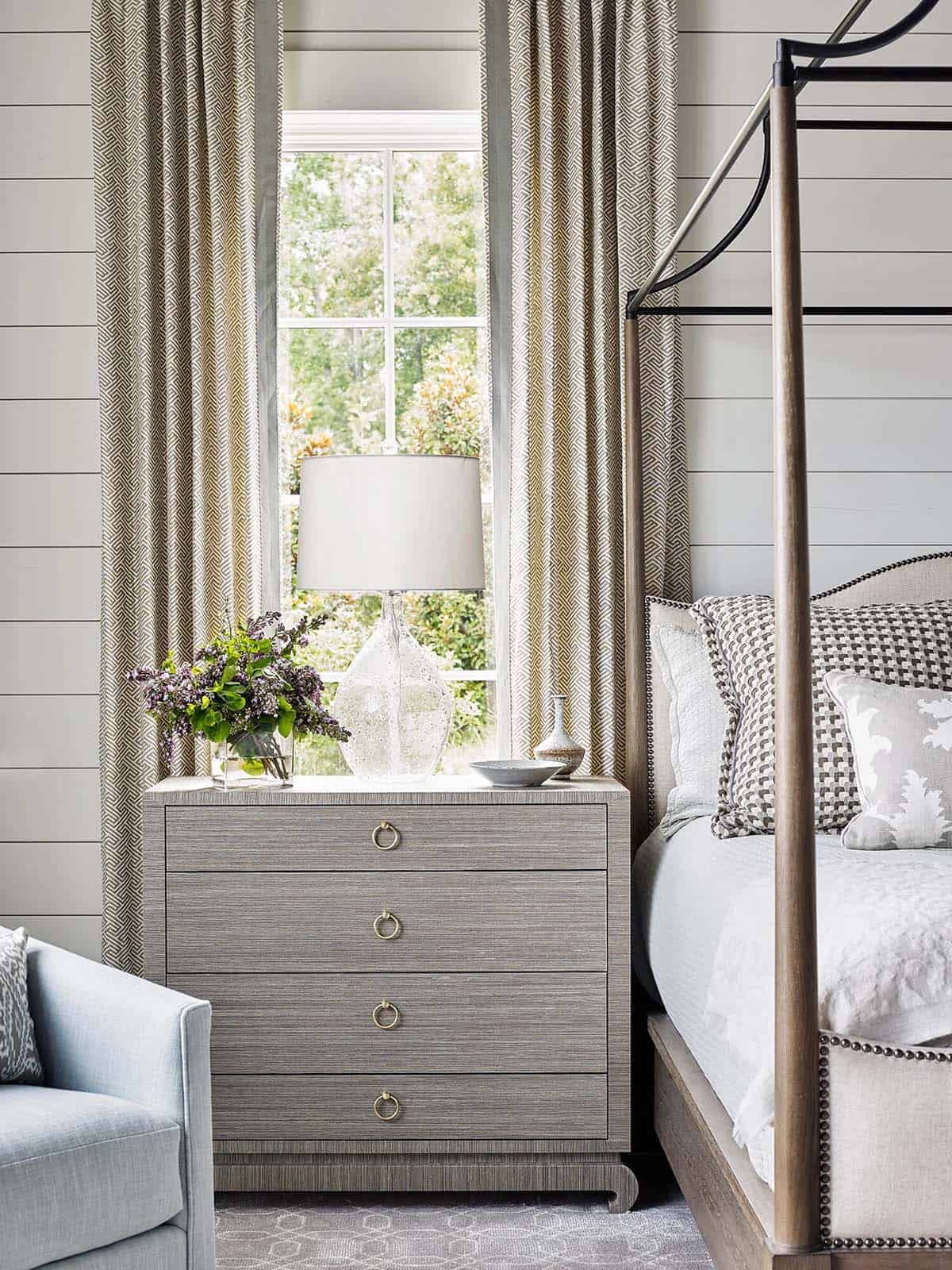 contemporary bedroom