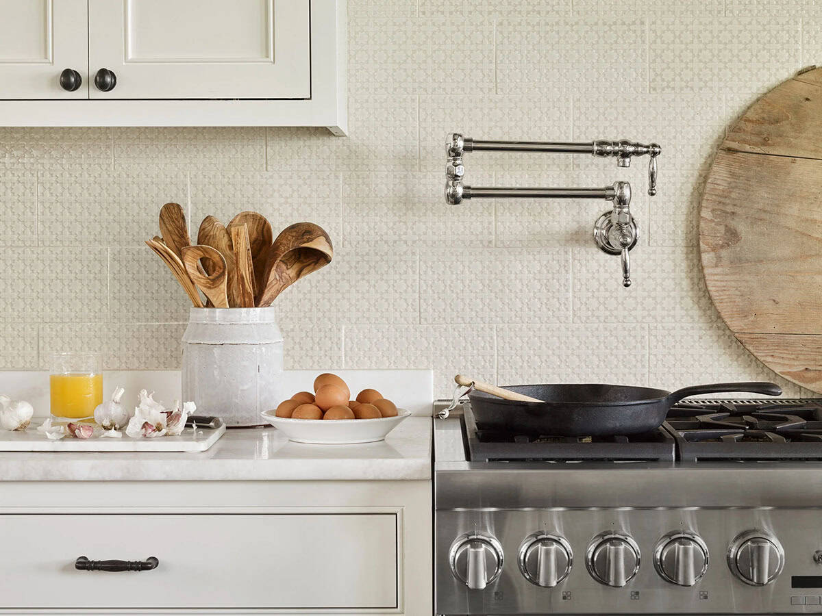 contemporary kitchen range wall detail