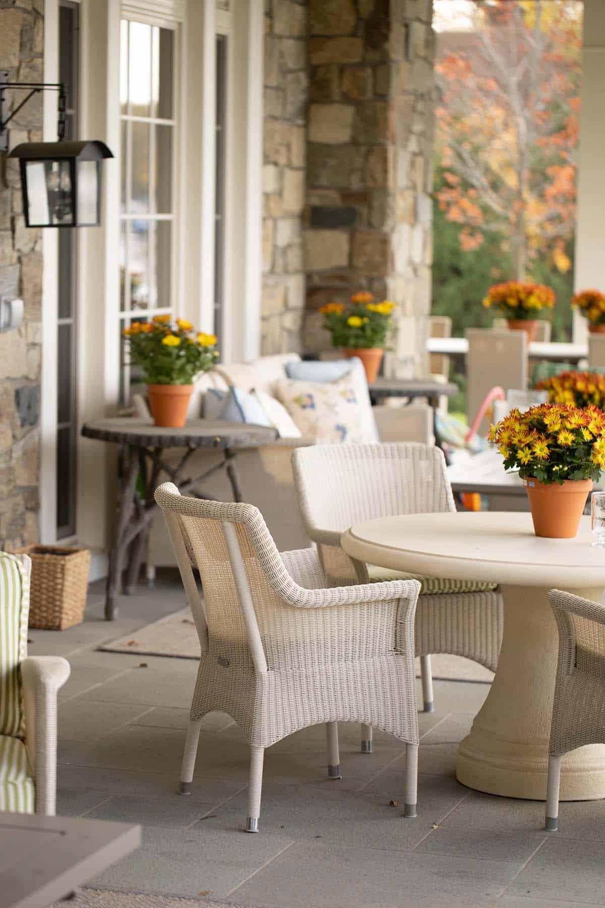 Cozy Lakeside Cottage Porch