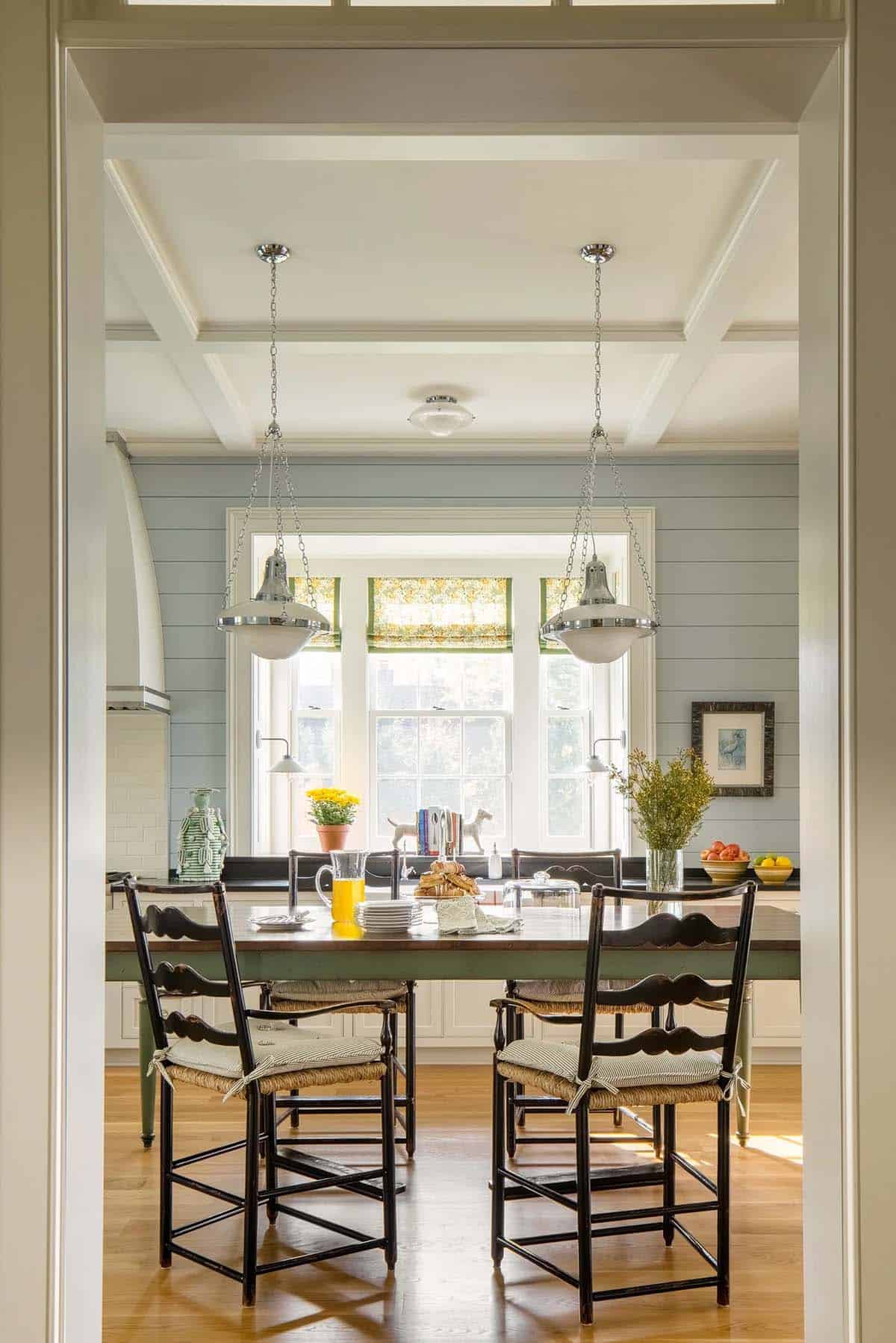 modern coastal style kitchen