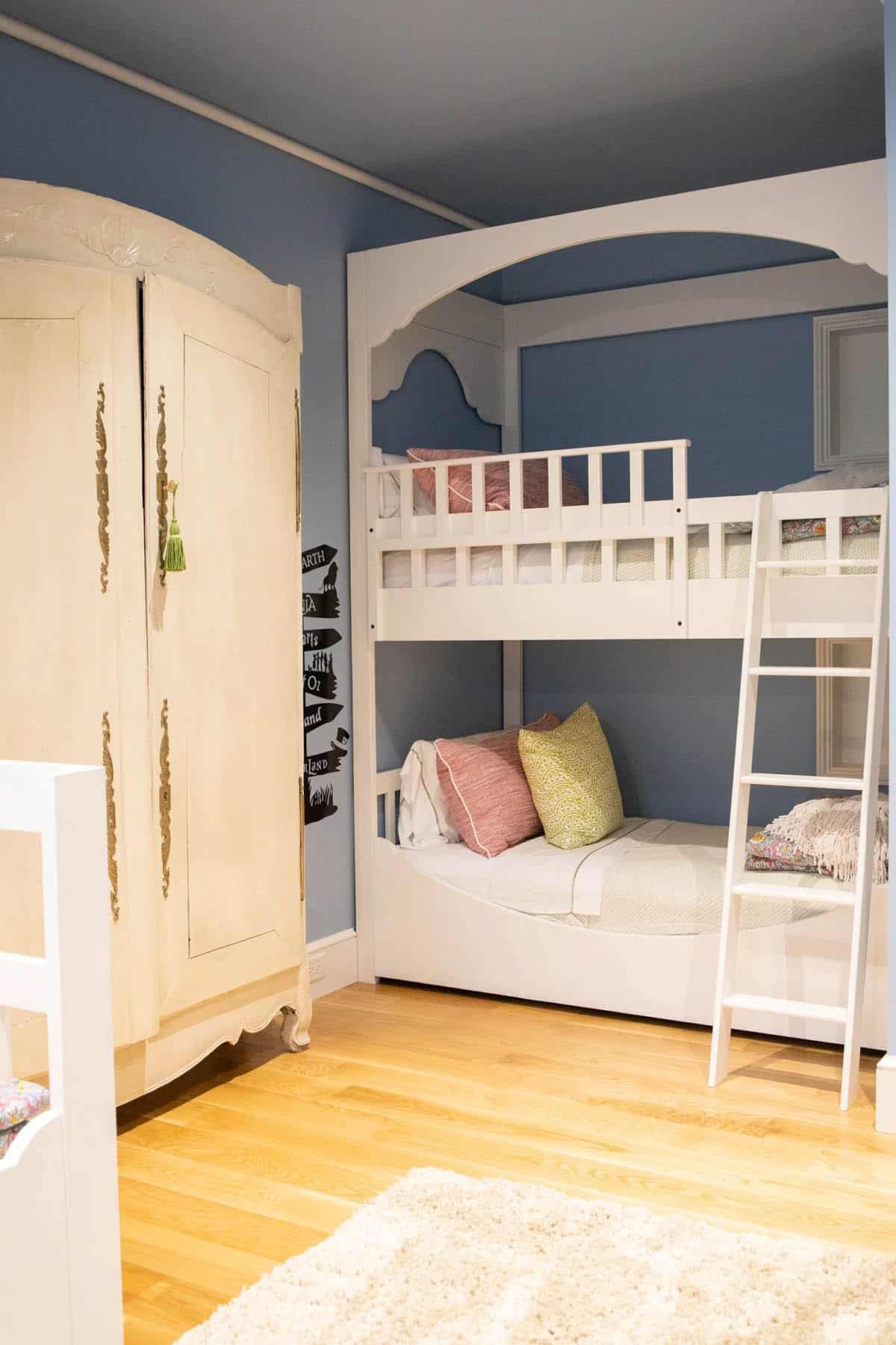 modern coastal style bunk bedroom