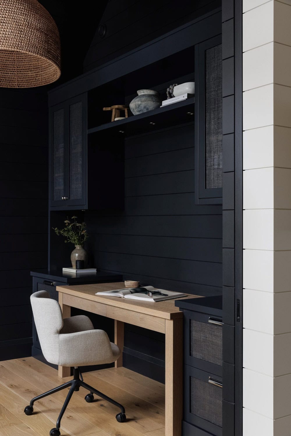 beach style home office