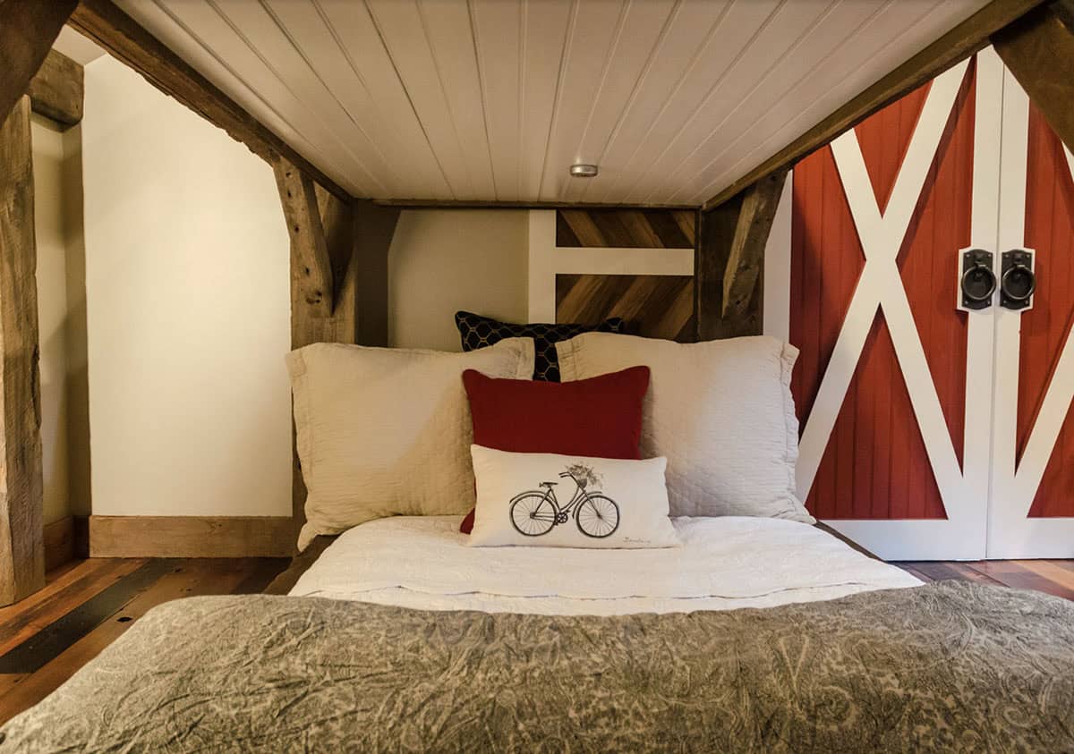 bottom bunk beds with full sized with storage 