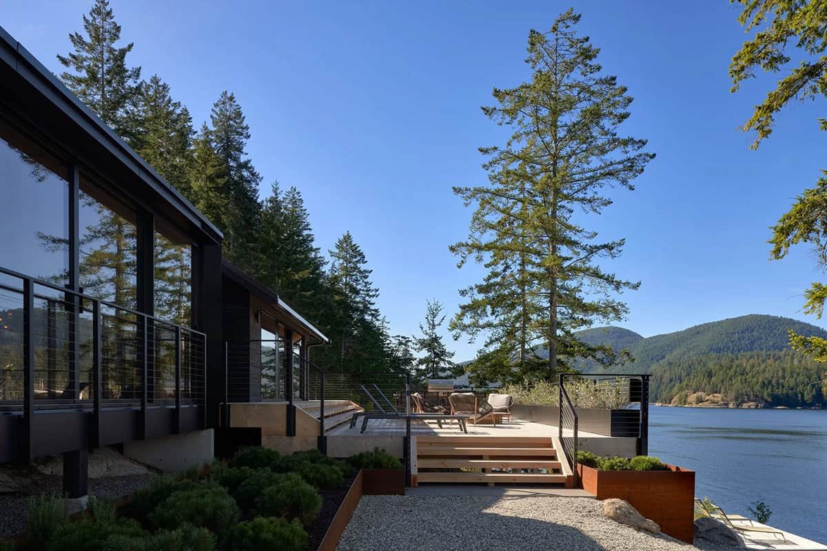 modern coastal home exterior