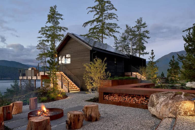 Gallery Detail: This Off Grid British Columbia Cabin Has Peaceful Views Over