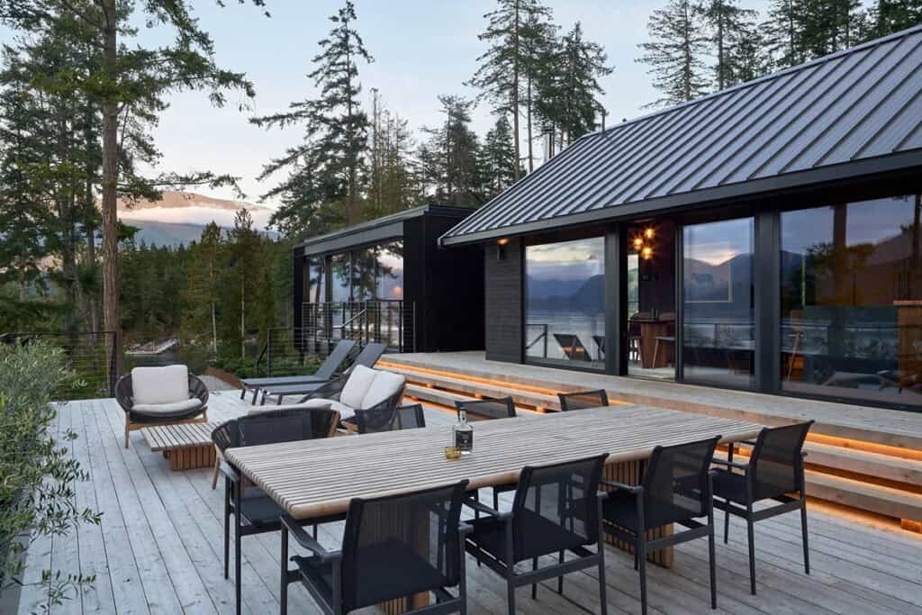 Gallery Detail: This Off Grid British Columbia Cabin Has Peaceful Views Over