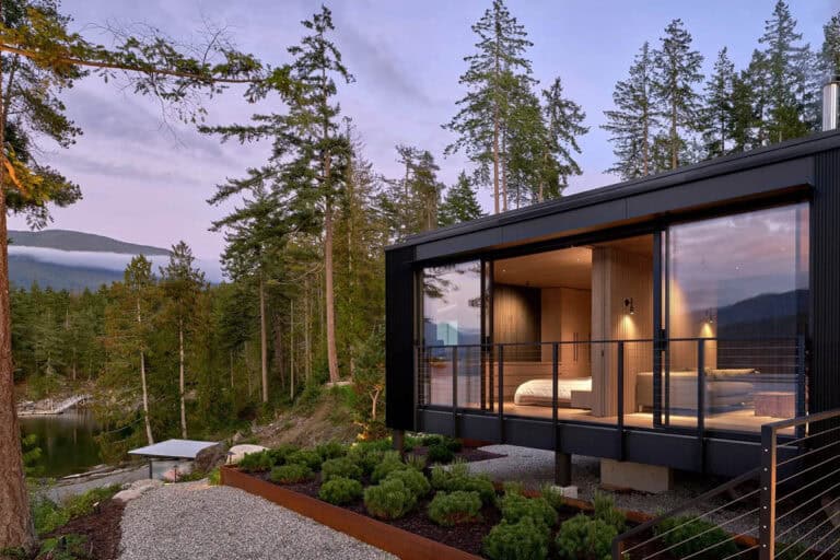 Photo inspiration: Off Grid Coastal Luxury Rentals Reference: This Off Grid British Columbia Cabin Has Peaceful Views Over