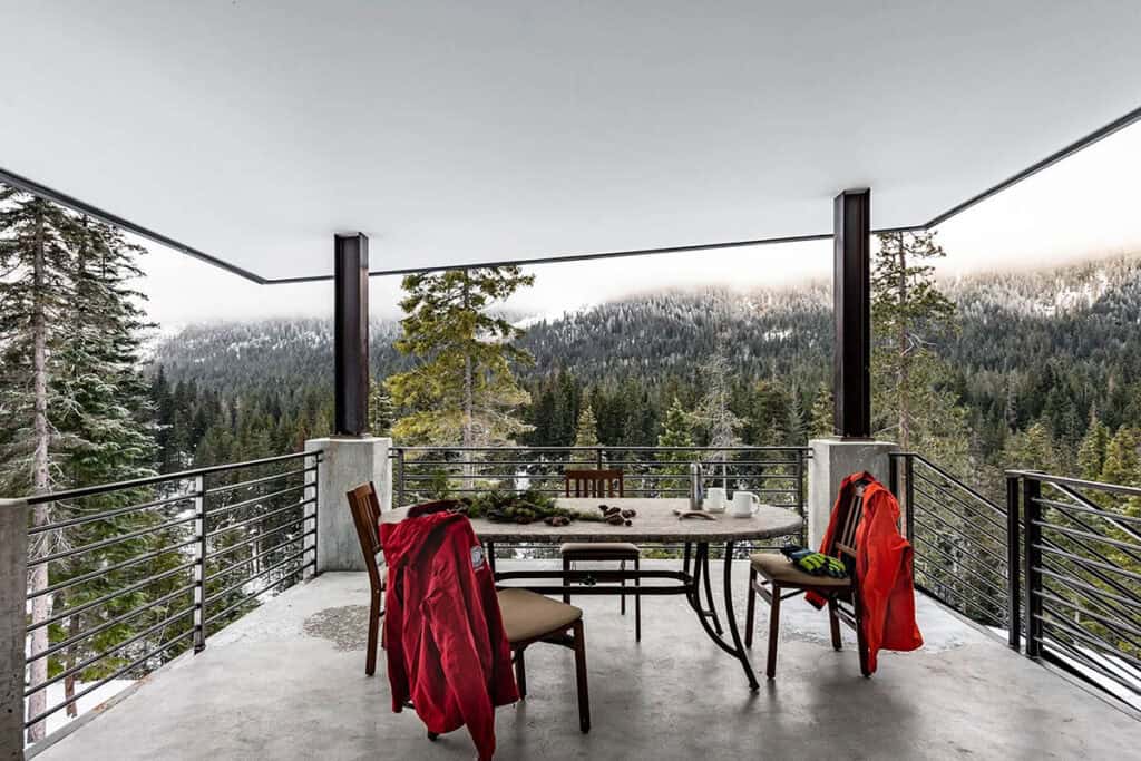 This off-grid Washington cabin has peaceful views over the Cascade ...