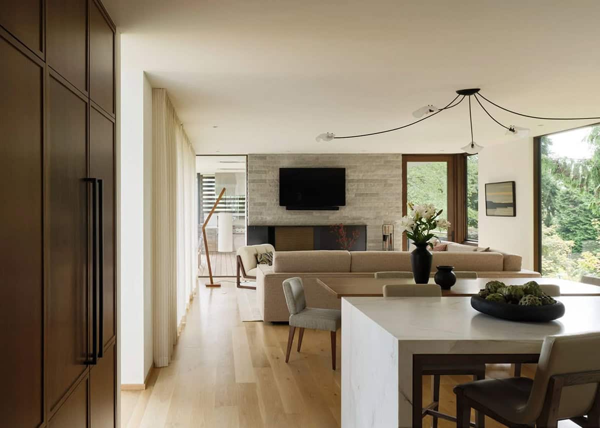 contemporary great room