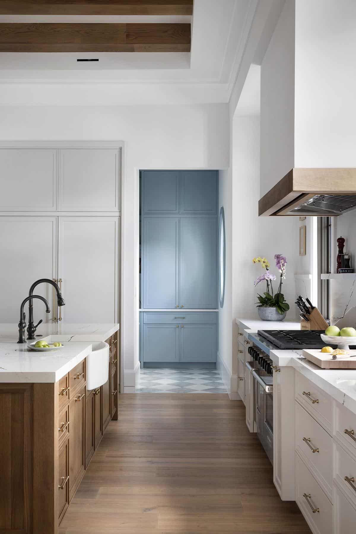 coastal style kitchen