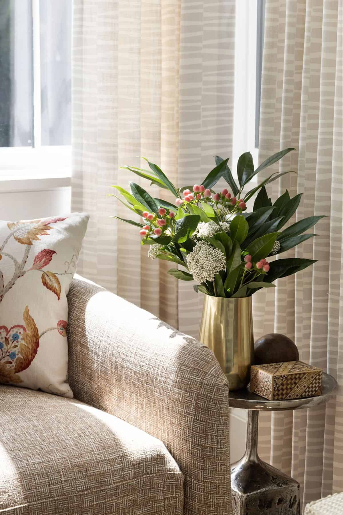 coastal style bedroom chair