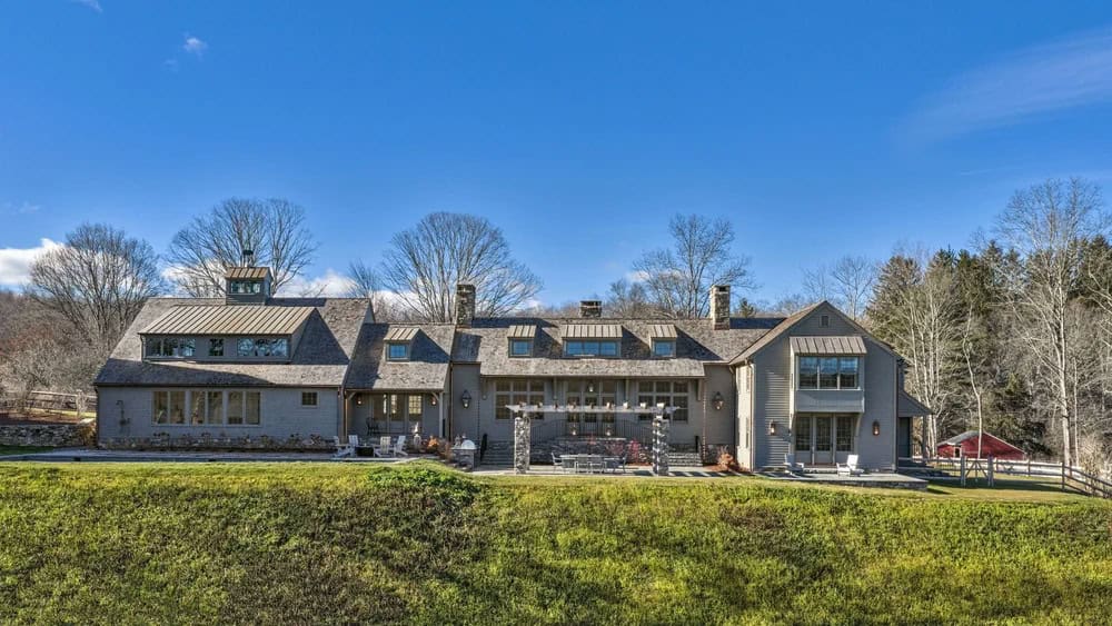 Saltbox Farm house exterior
