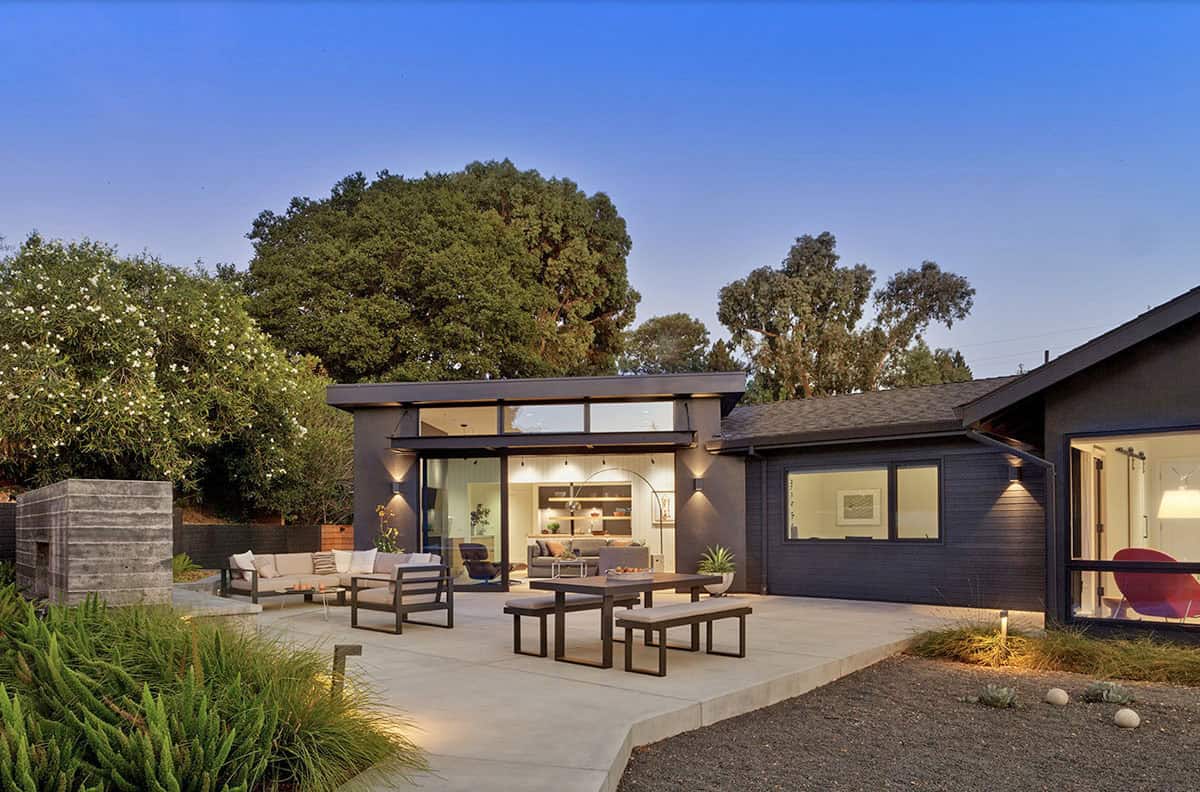 Scandinavian Modern Home Exterior patio with outdoor furniture