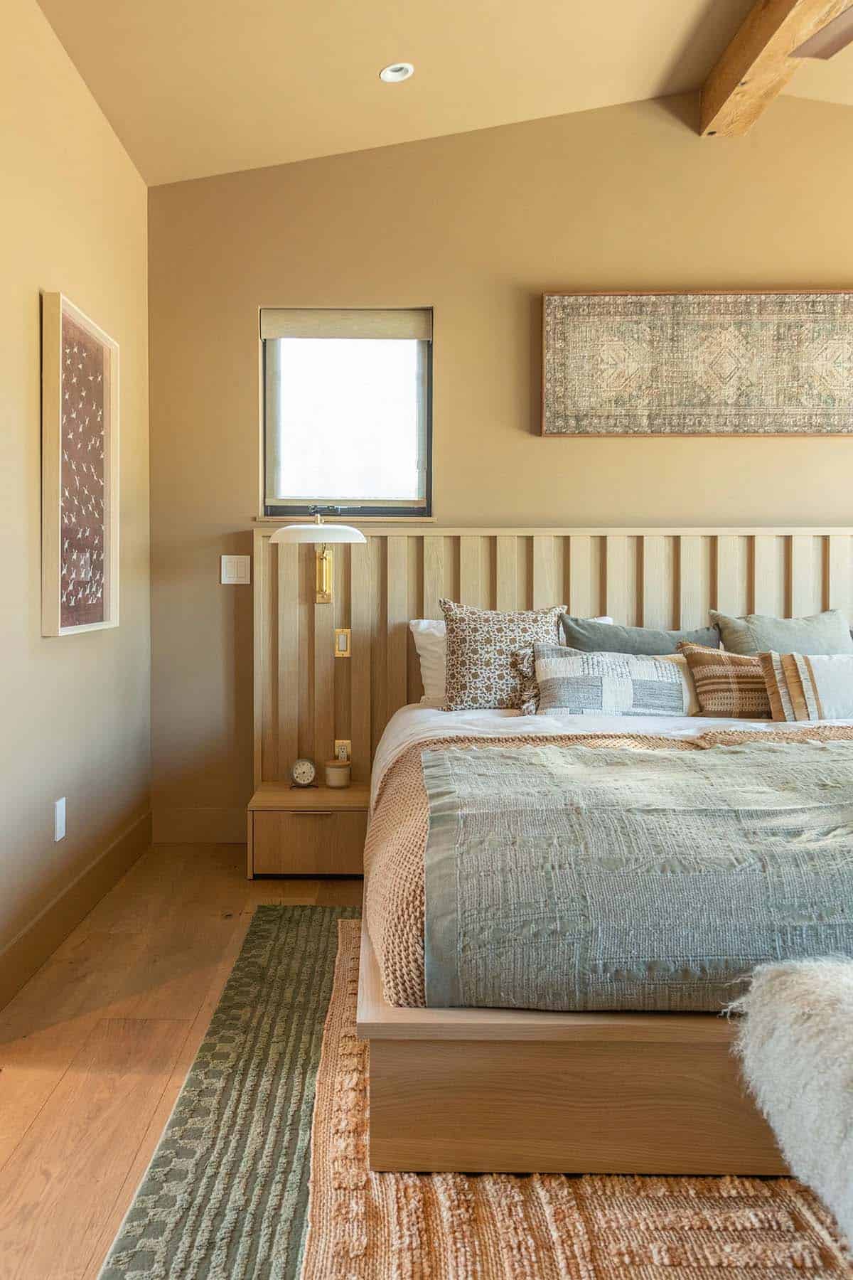 modern scandinavian style bedroom