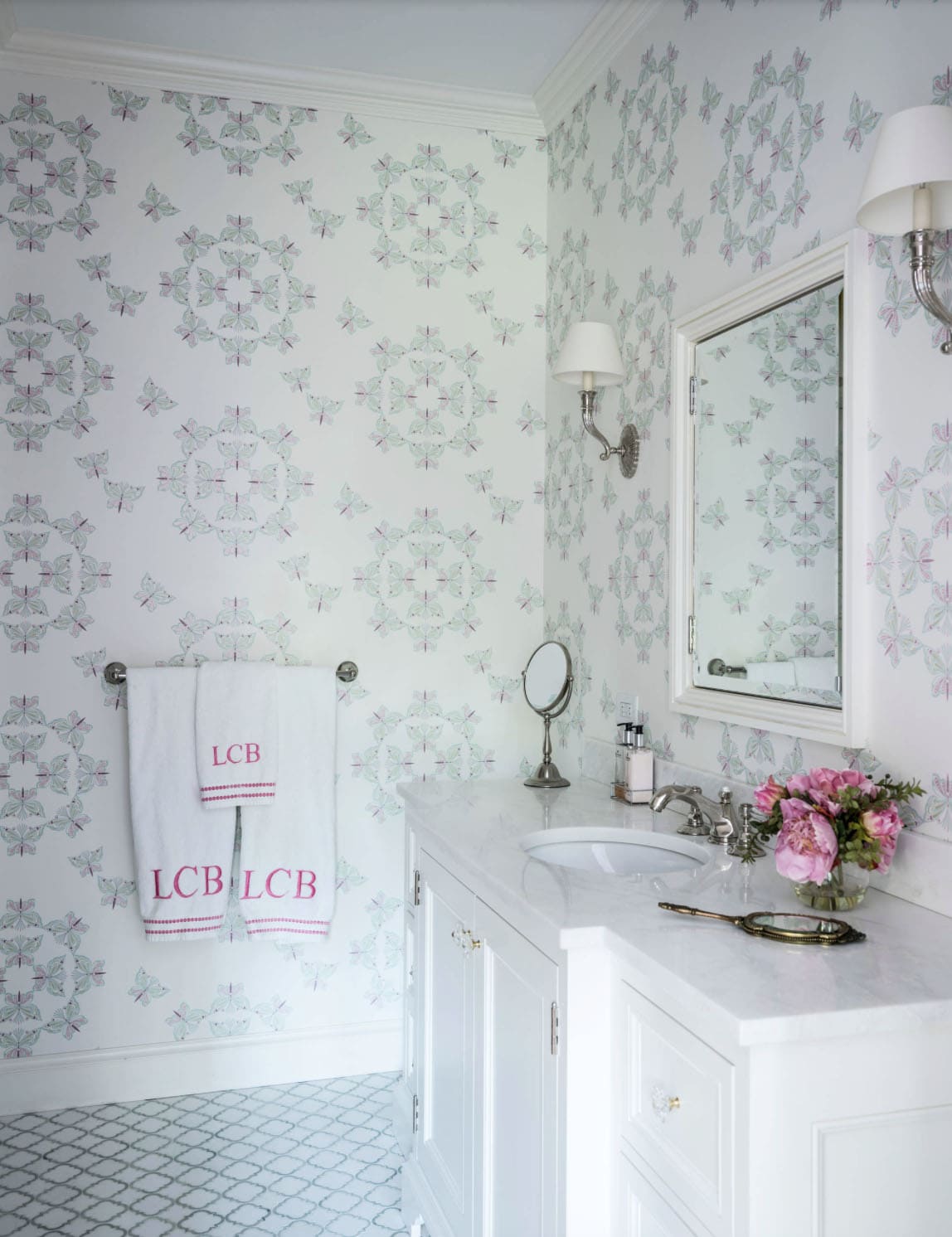 Traditional Kids Bathroom