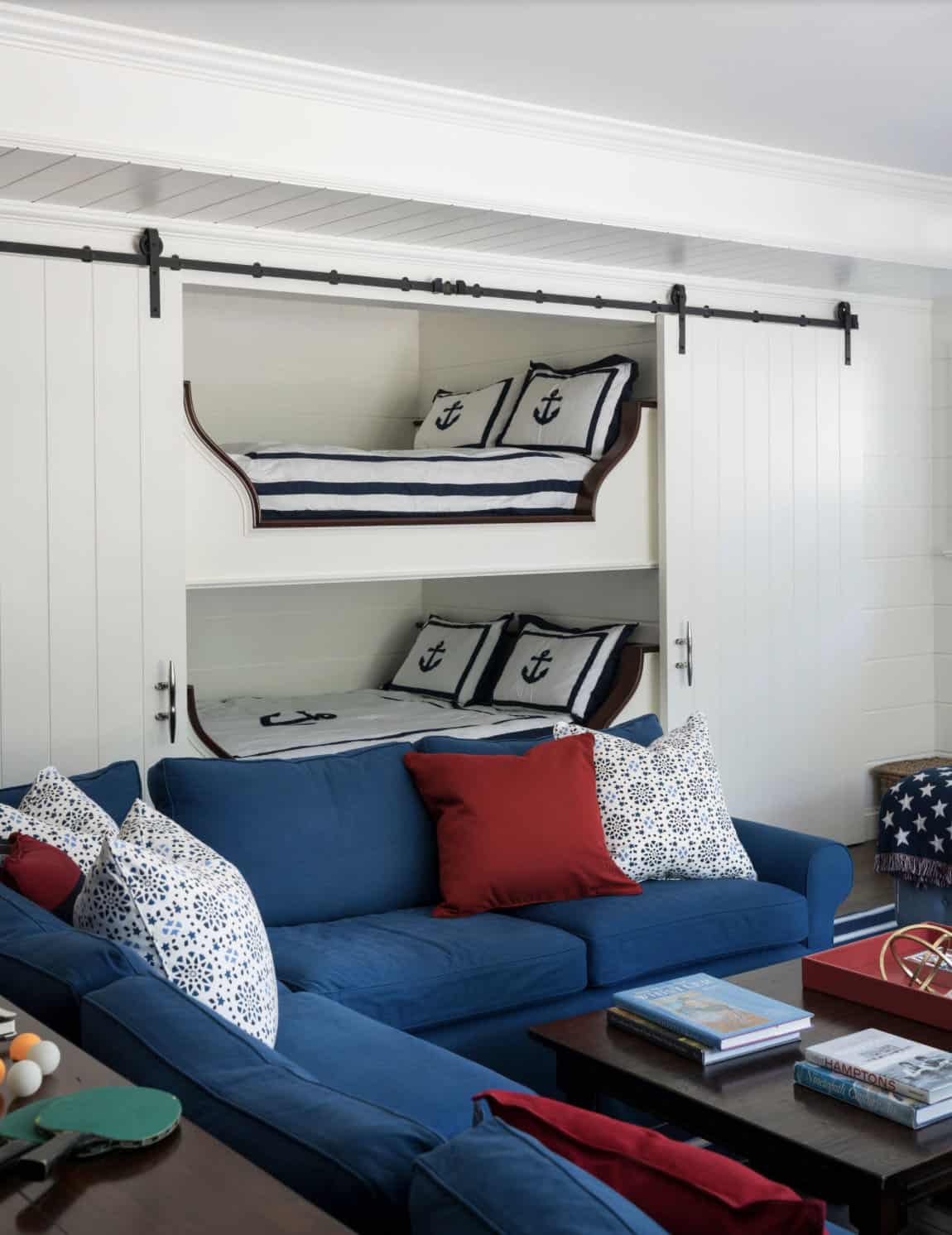 Traditional Basement Bunk Bedroom