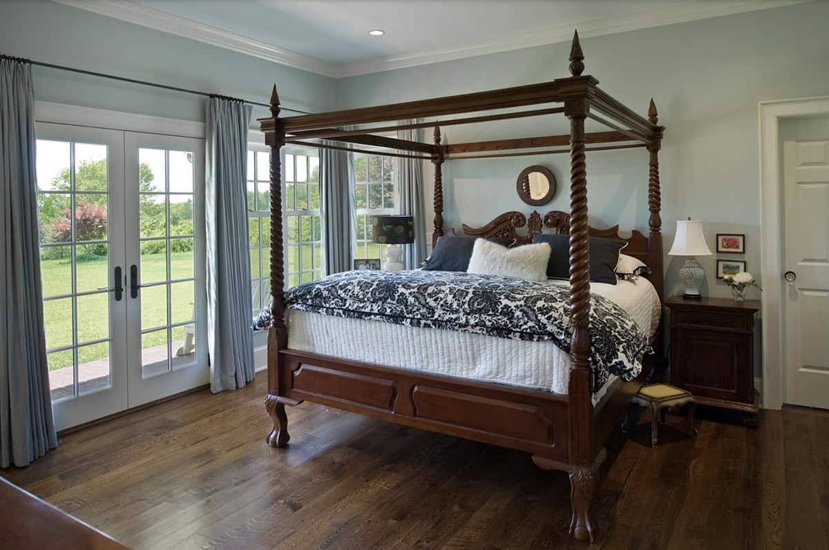 Traditional Bedroom