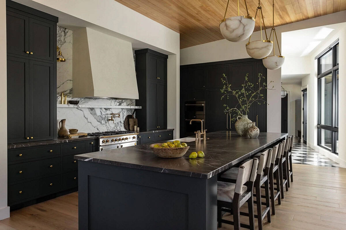 transitional kitchen