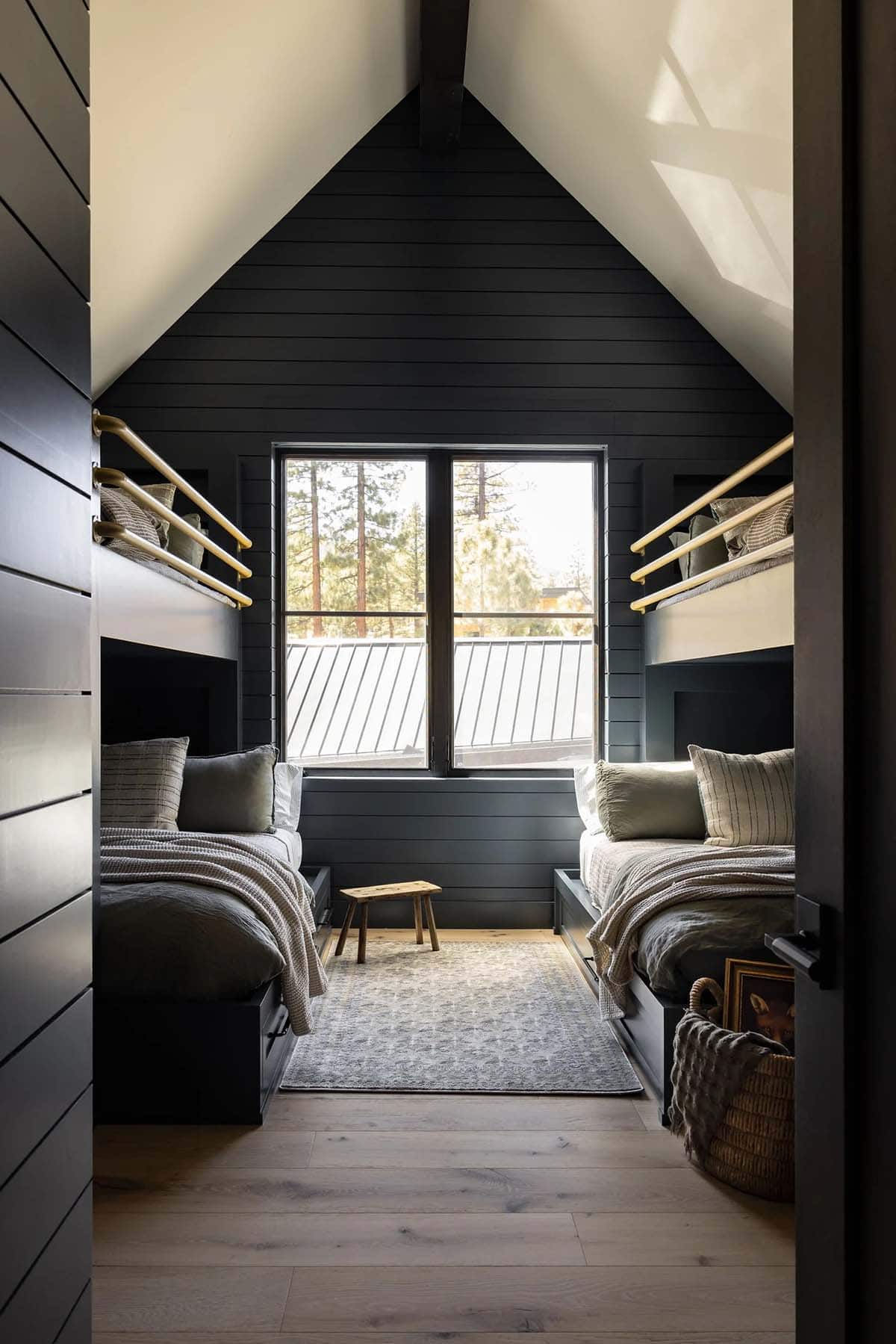 transitional kids bunk bedroom