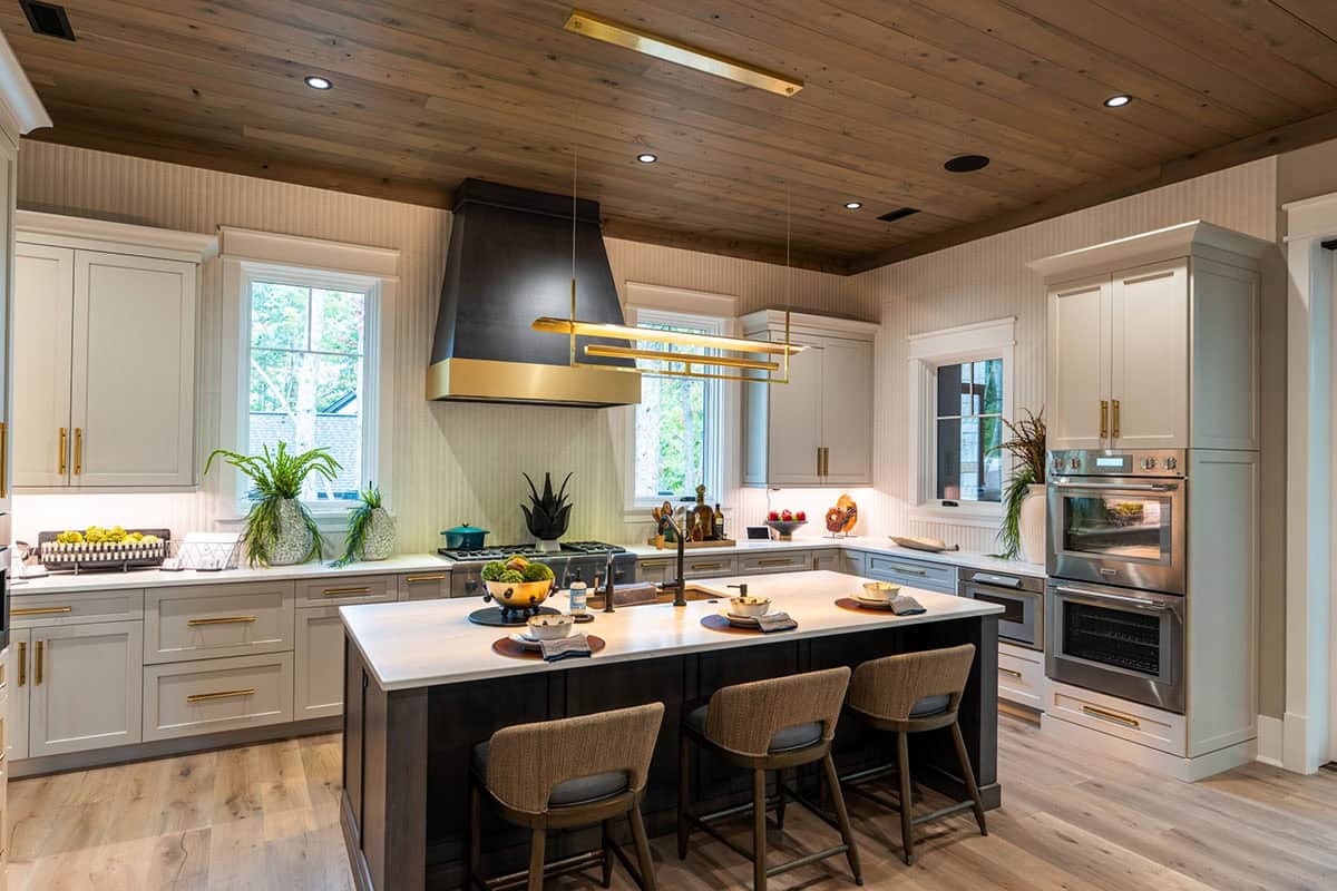 transitional style kitchen