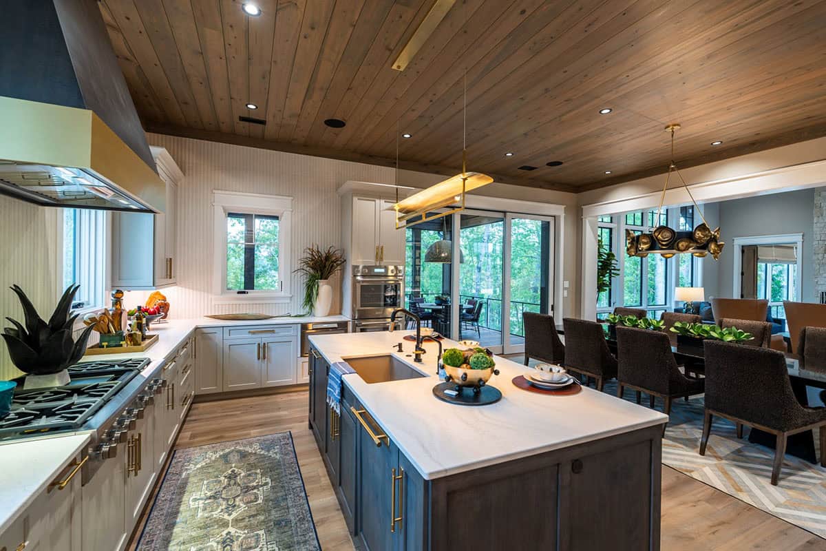 transitional style kitchen