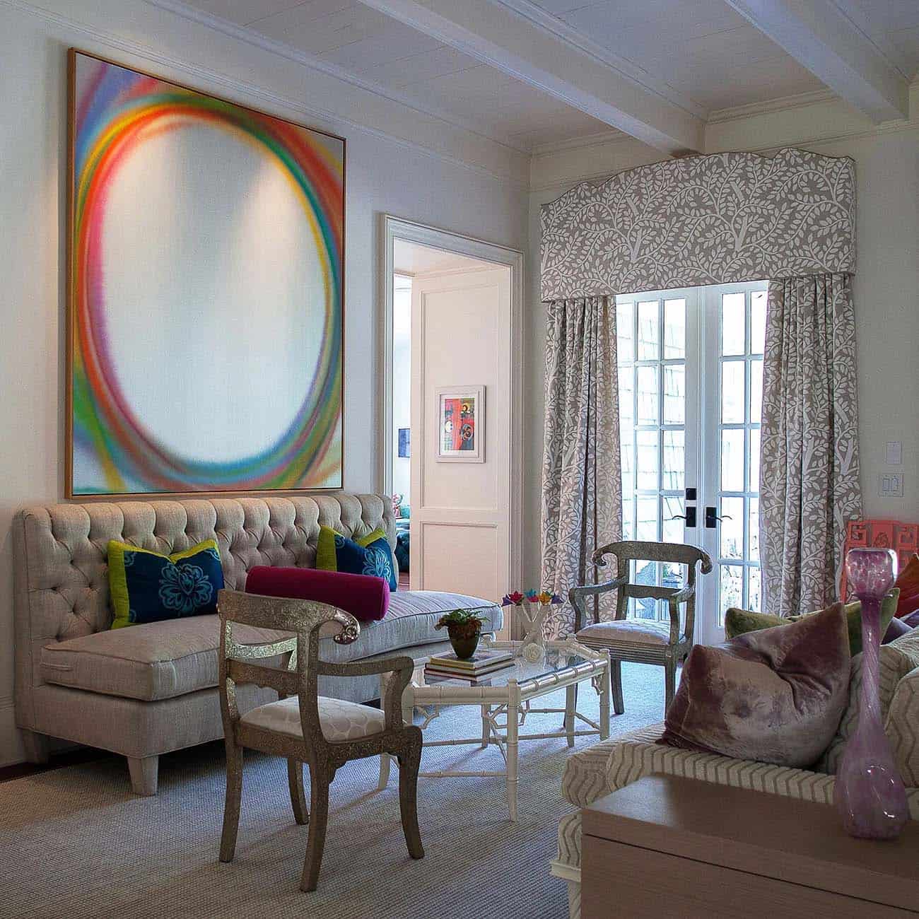 traditonal style living room