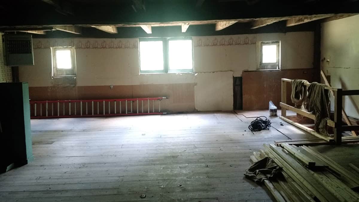 barn interior before the renovation