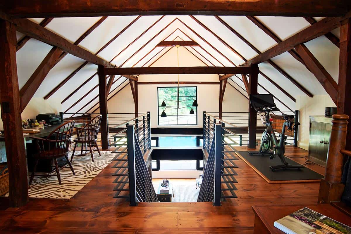 barn house upstairs office and gym