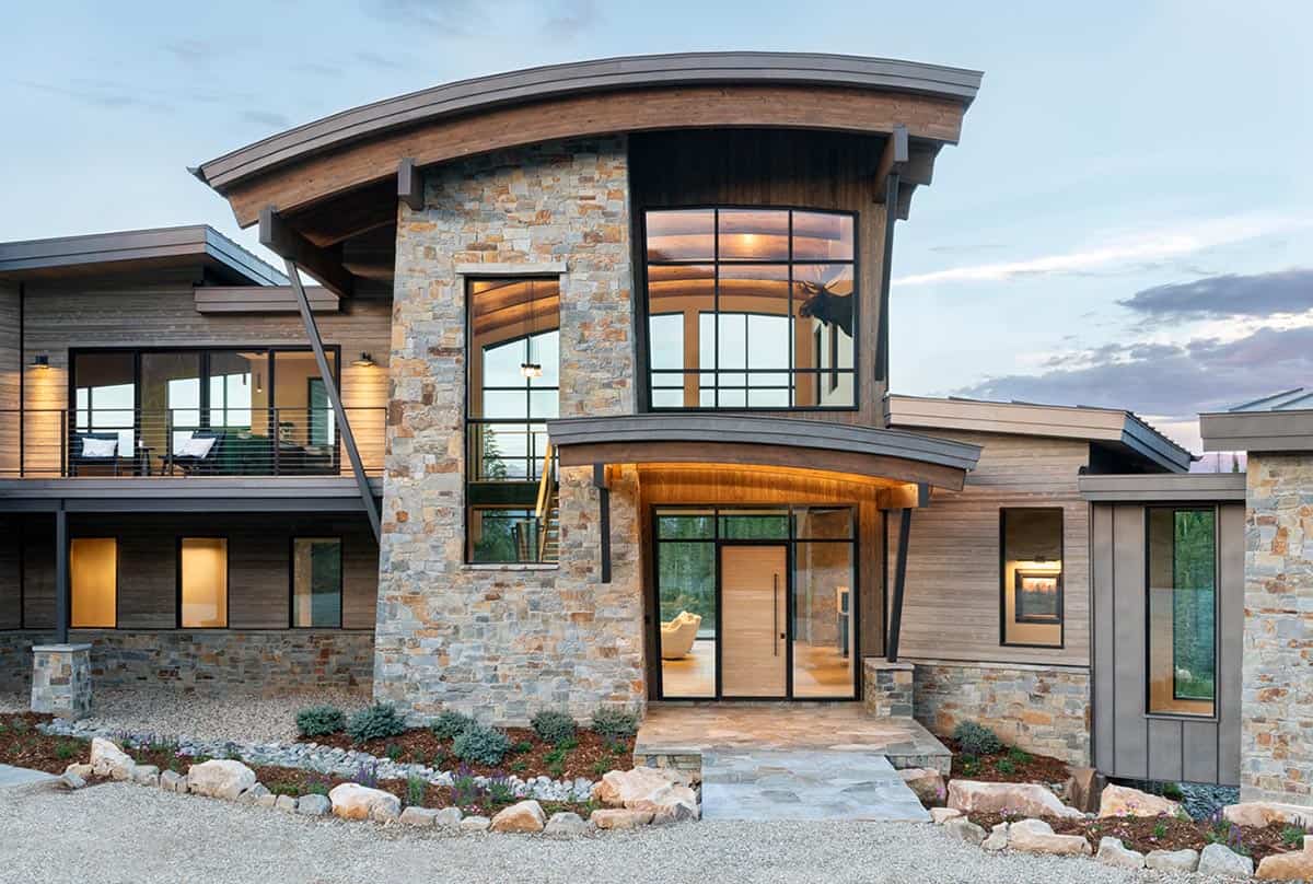mountain contemporary home exterior