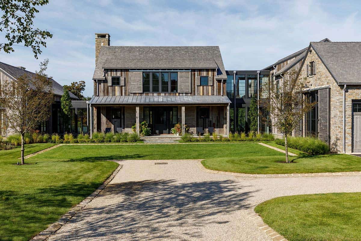 rustic modern barn house exterior