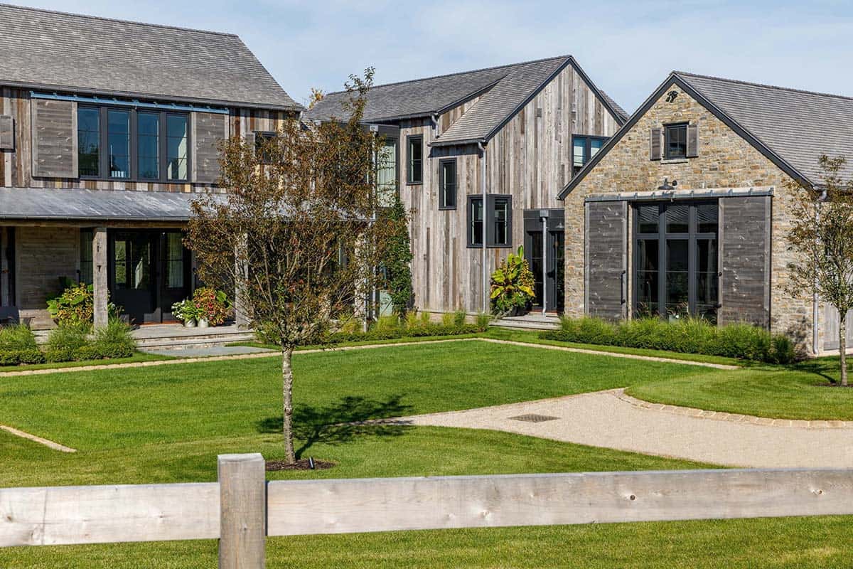 rustic modern barn house exterior