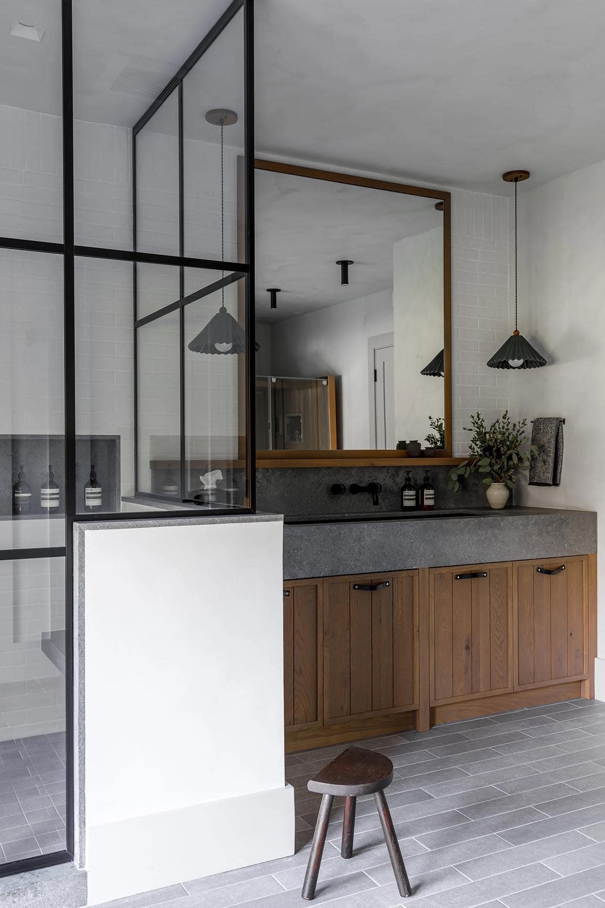 rustic modern bathroom