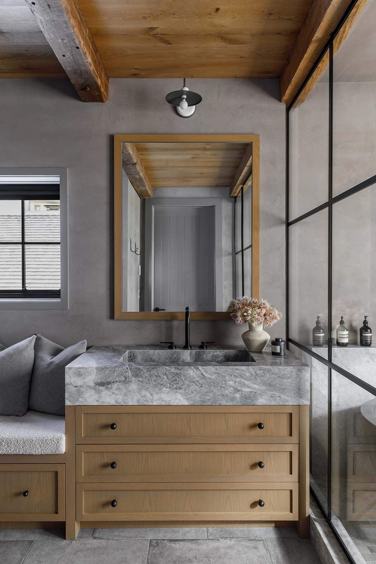 rustic modern bathroom