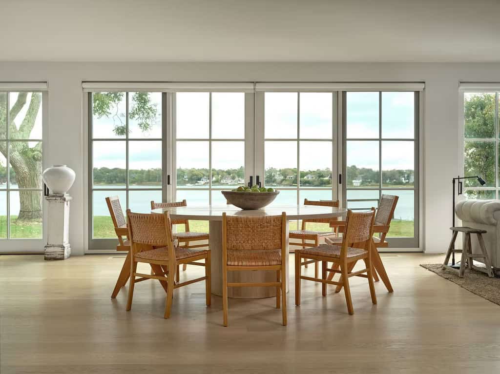 Traditional Dining Room