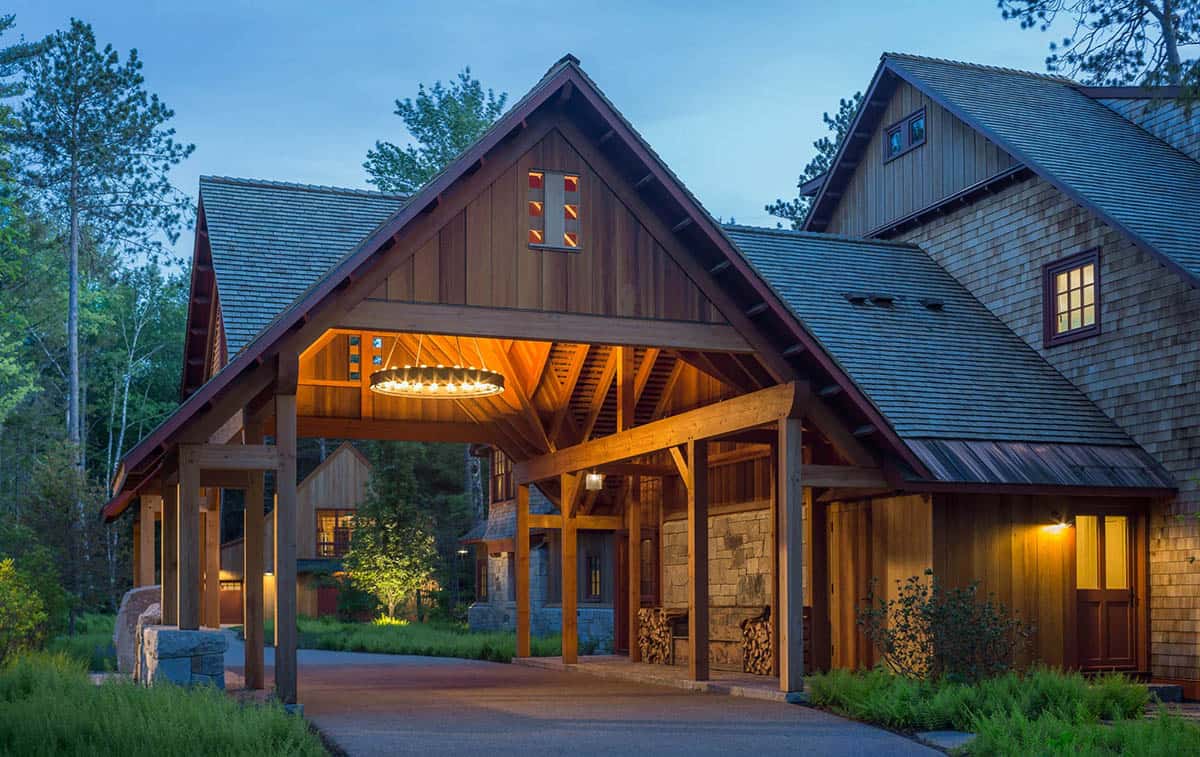 New England lake house exterior front view on Lake Sunapee, Newbury, New Hampshire