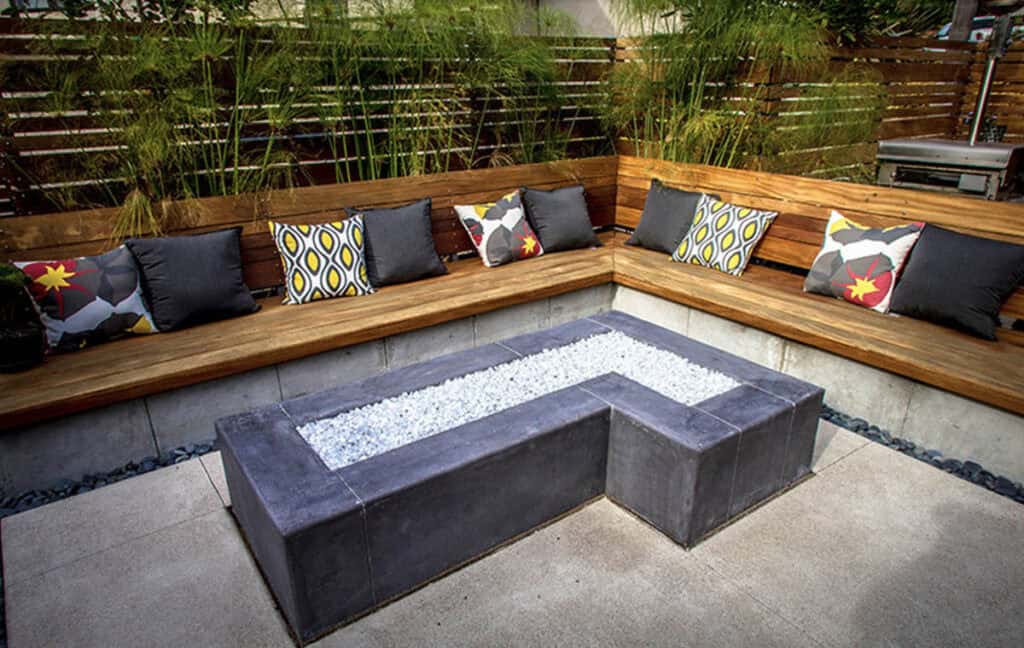 25 Clever Outdoor Privacy Screen Ideas to Transform Your Small Backyard