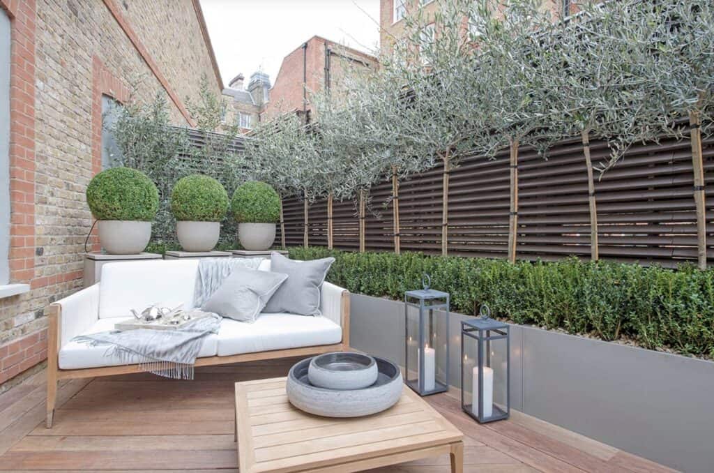 25 Clever Outdoor Privacy Screen Ideas to Transform Your Small Backyard