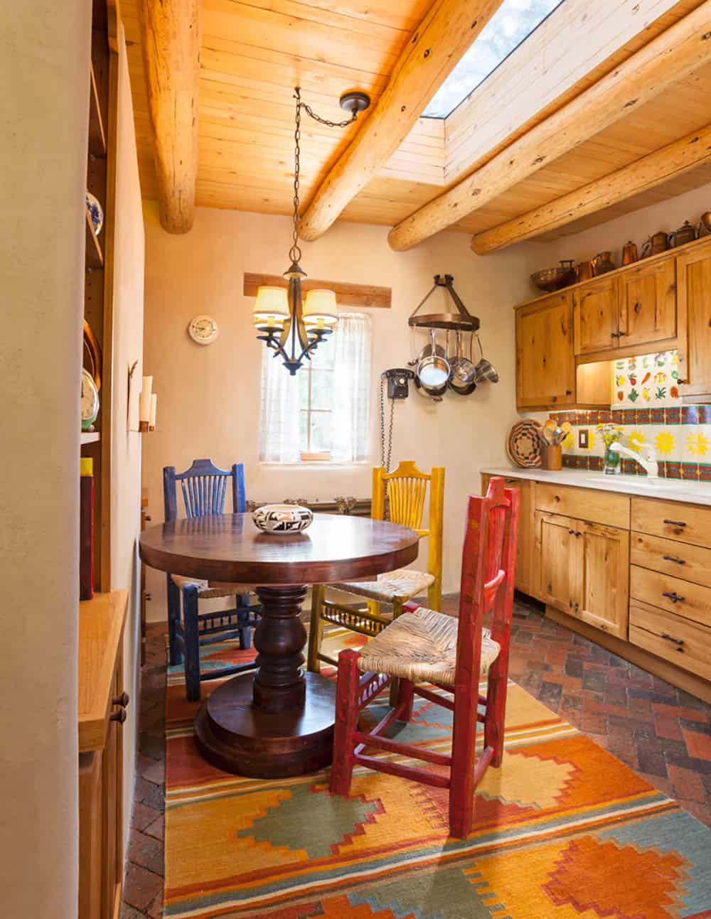 santa fe style kitchen and dining nook